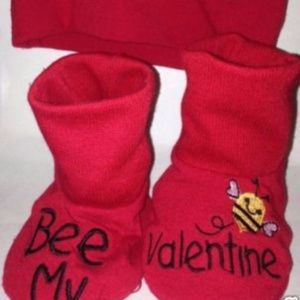 Dandee Bee My Valetines Baby Booties & Hat set-New